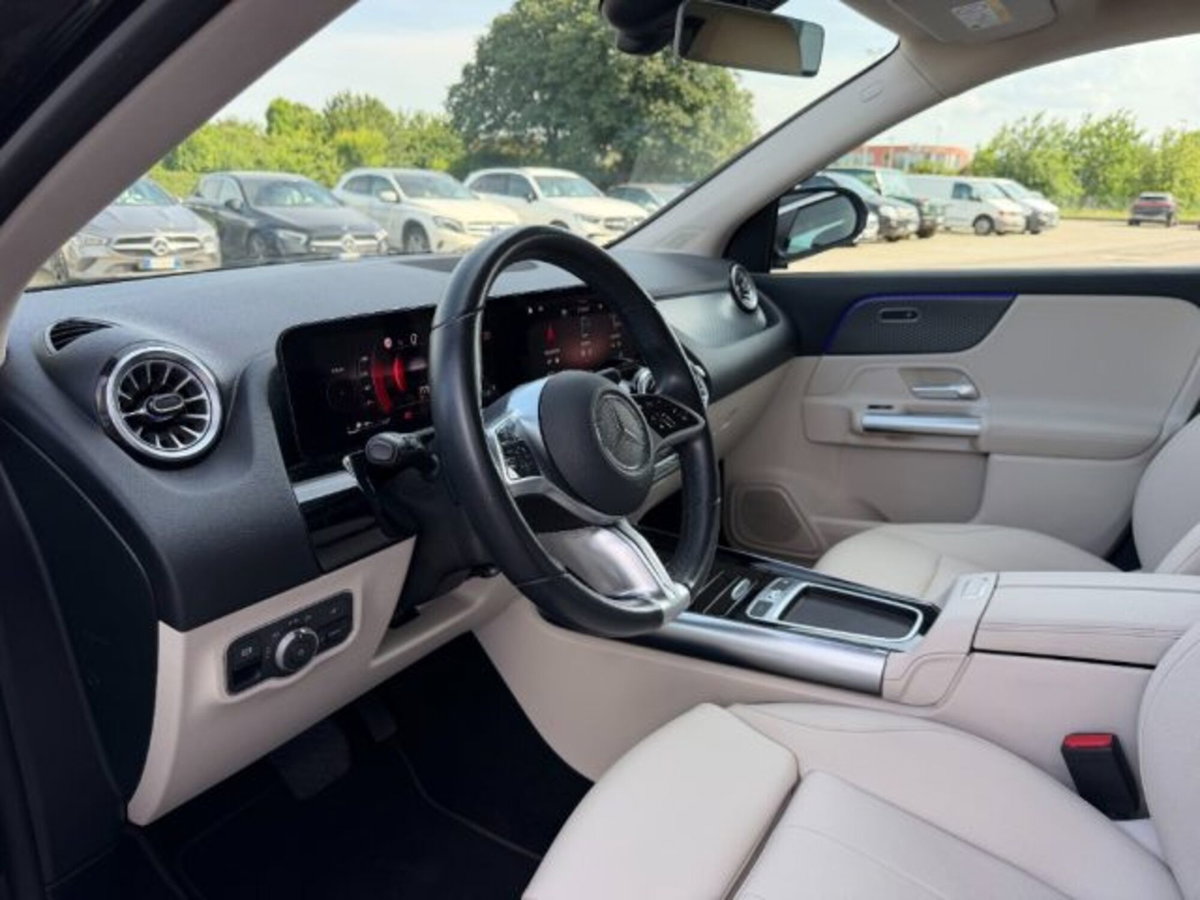 Mercedes-Benz GLA SUV 180 d Progressive Advanced Plus auto (5)