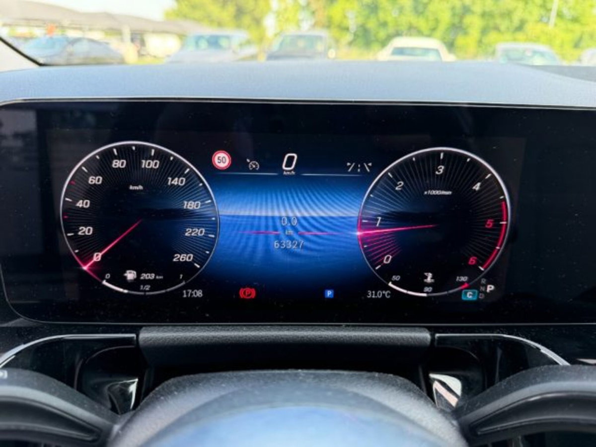 Mercedes-Benz GLA SUV 180 d Progressive Advanced Plus auto (7)