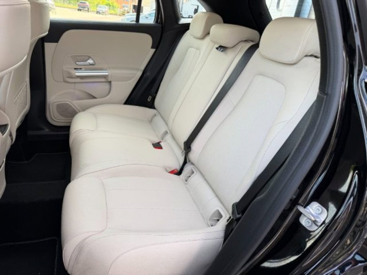 Mercedes-Benz GLA SUV 180 d Progressive Advanced Plus auto (9)