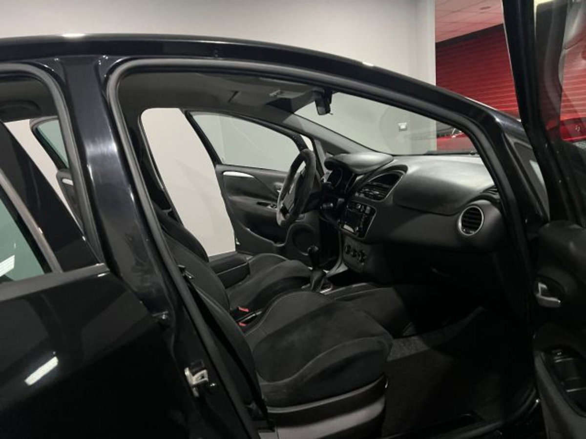 Fiat Grande Punto 1.3 MJT 75 CV 5 porte Actual (9)