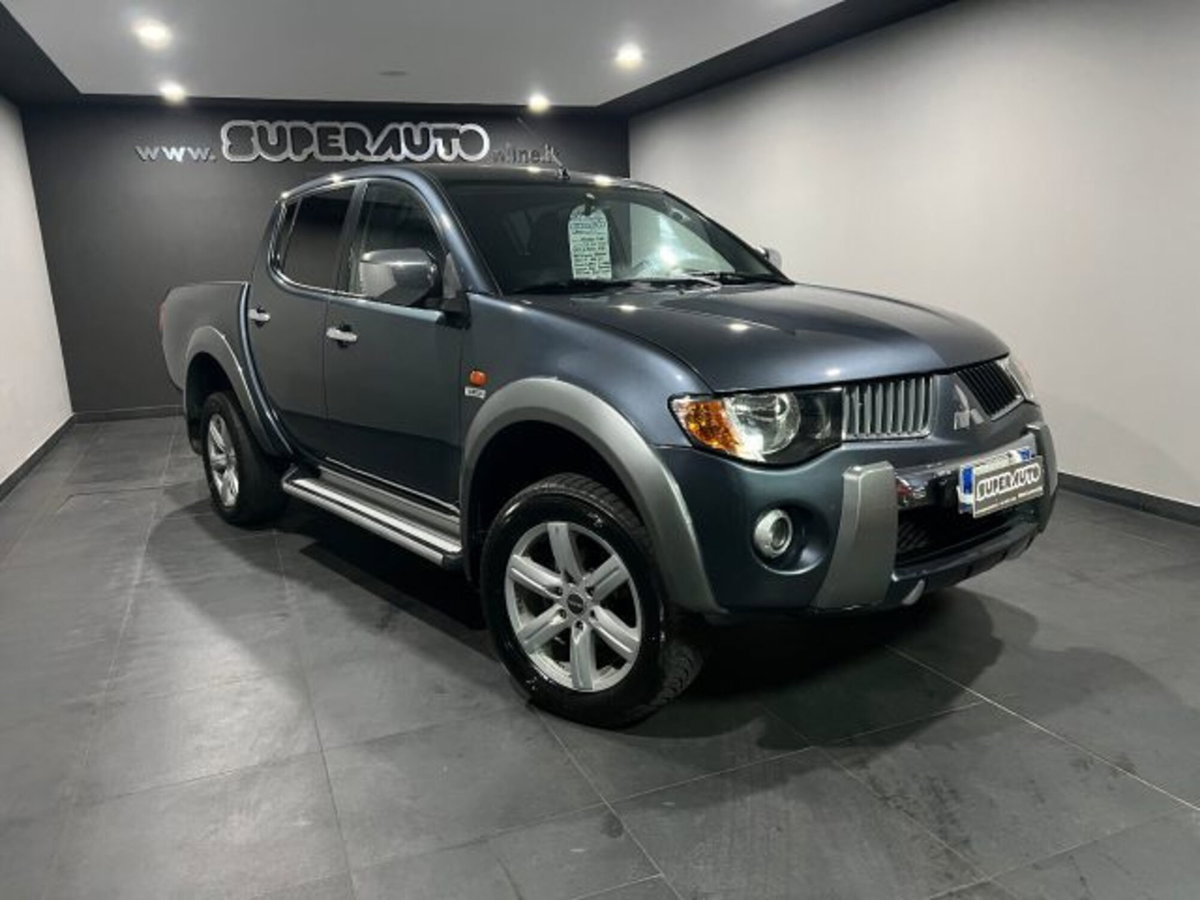 Mitsubishi L200 2.5 DI-D/167CV Double Cab Warrior (3)