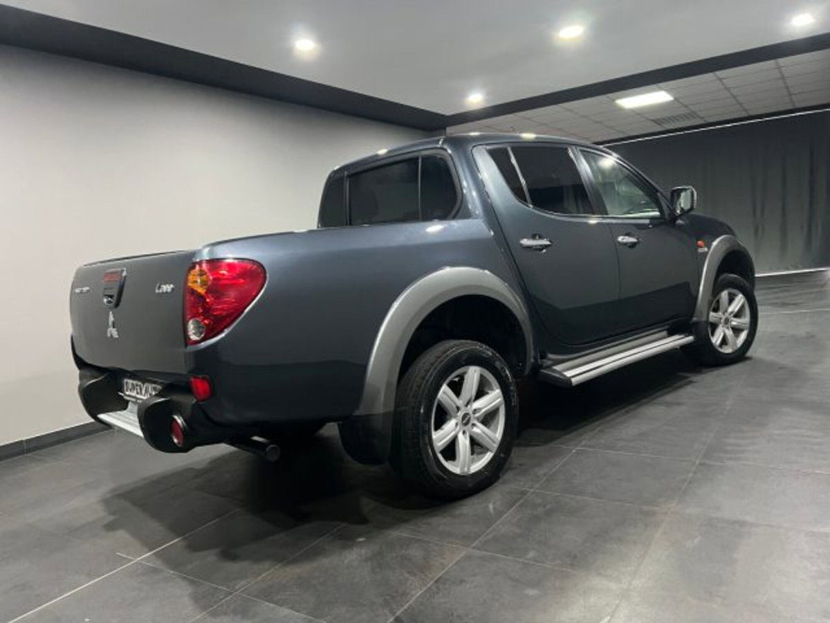 Mitsubishi L200 2.5 DI-D/167CV Double Cab Warrior (4)