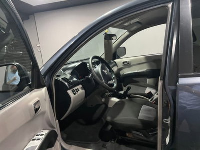 Mitsubishi L200 2.5 DI-D/167CV Double Cab Warrior (7)