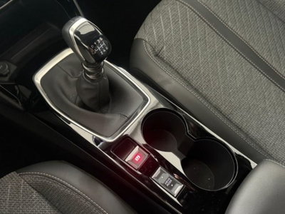 Peugeot 2008 PureTech 100 S&S Allure (14)
