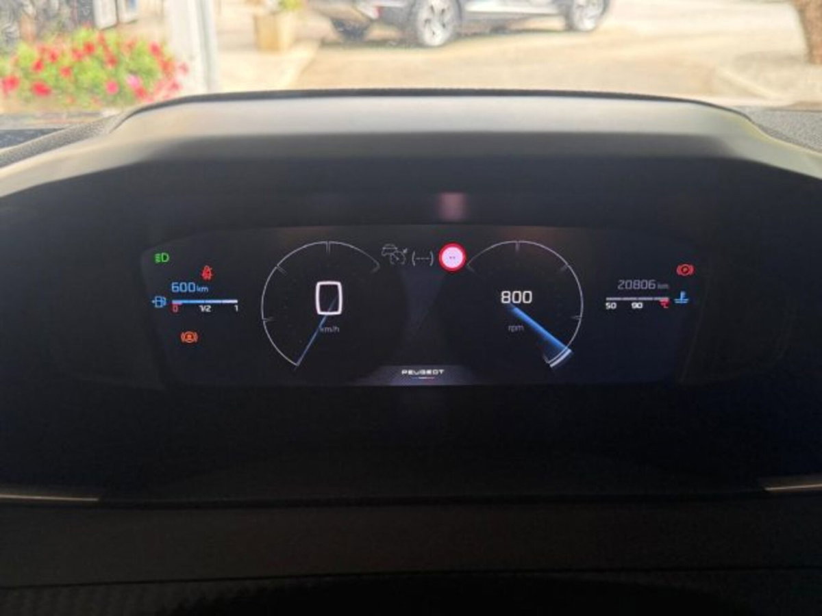 Peugeot 2008 PureTech 100 S&S Allure (20)