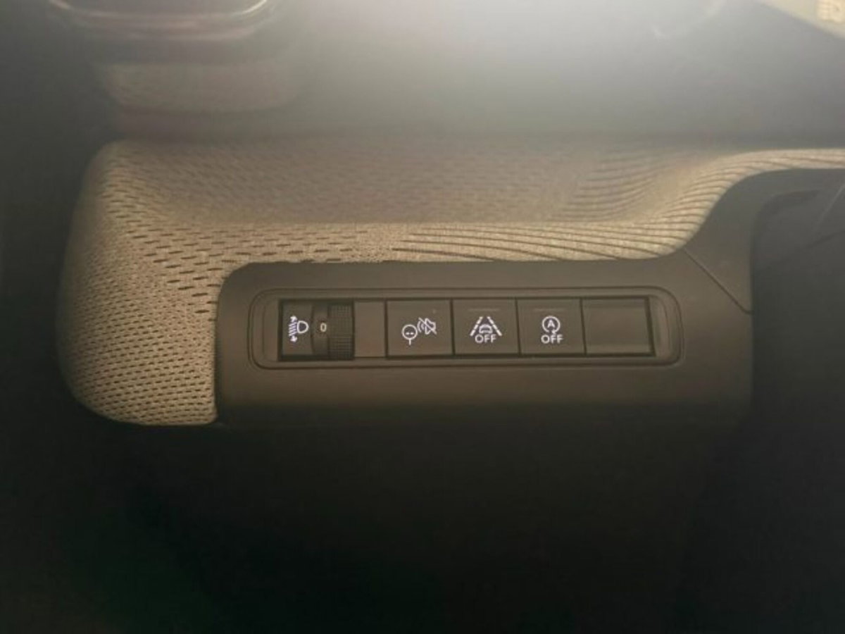Citroen C3 1.2 puretech turbo Max 100cv s&s (20)