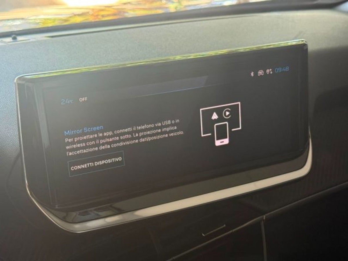 Peugeot 2008 PureTech 100 S&S Allure (16)