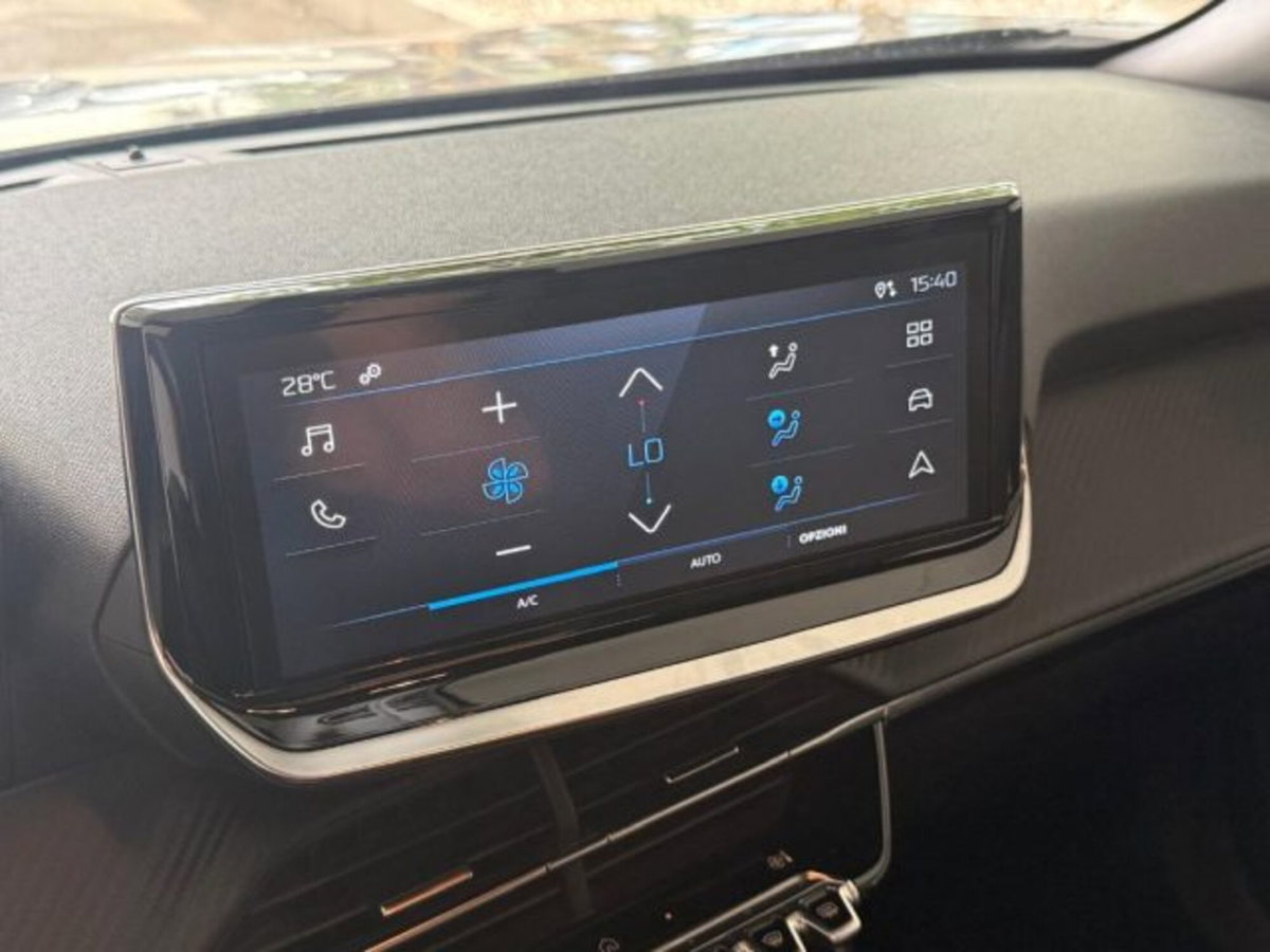 Peugeot 2008 PureTech 100 S&S Active (10)
