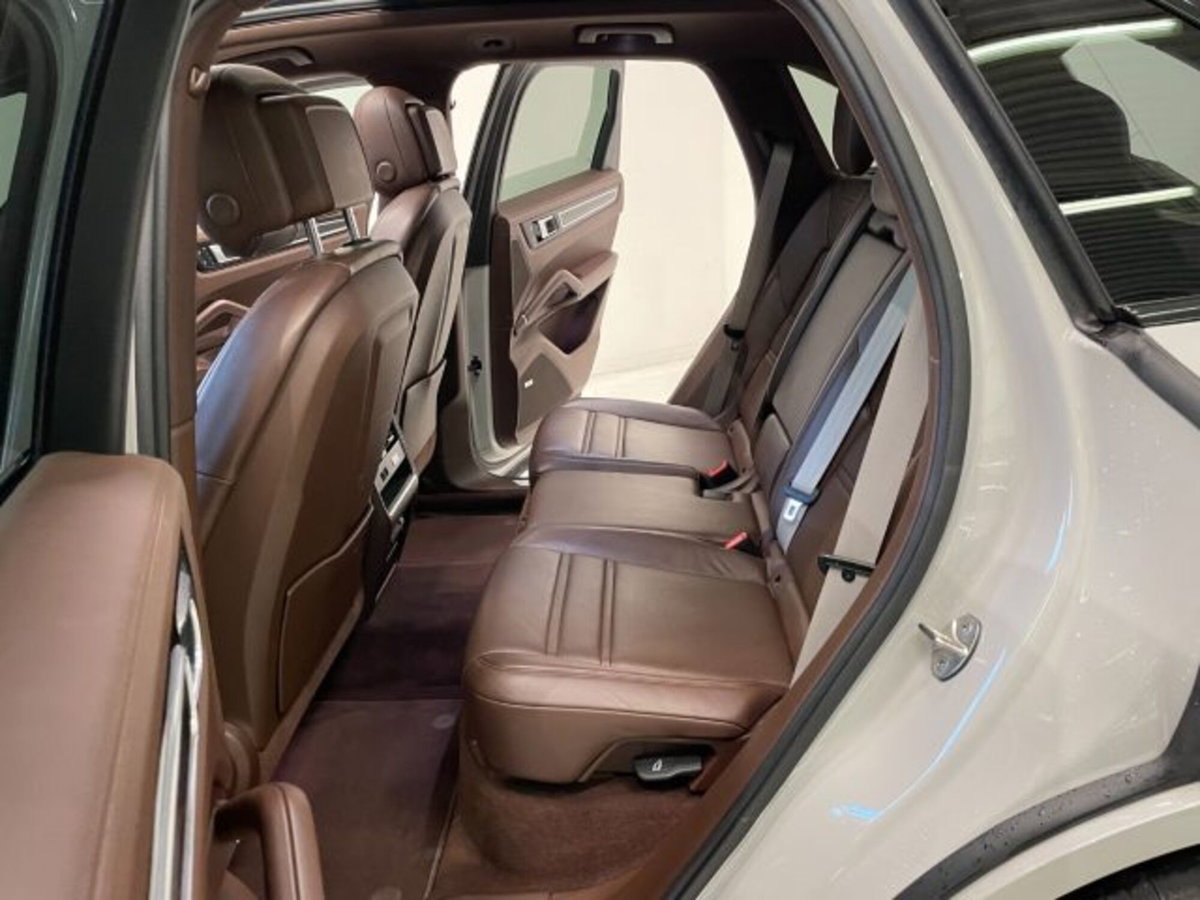 Porsche Cayenne 3.0 V6 (9)