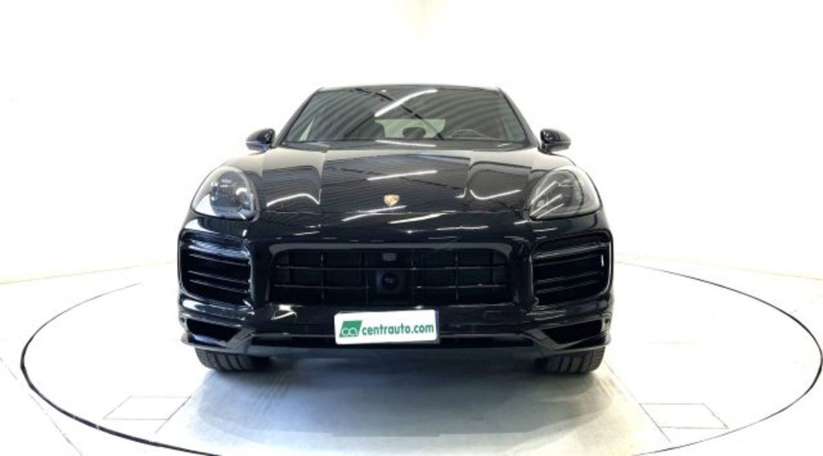 Porsche Cayenne Coupé 3.0 V6 (2)