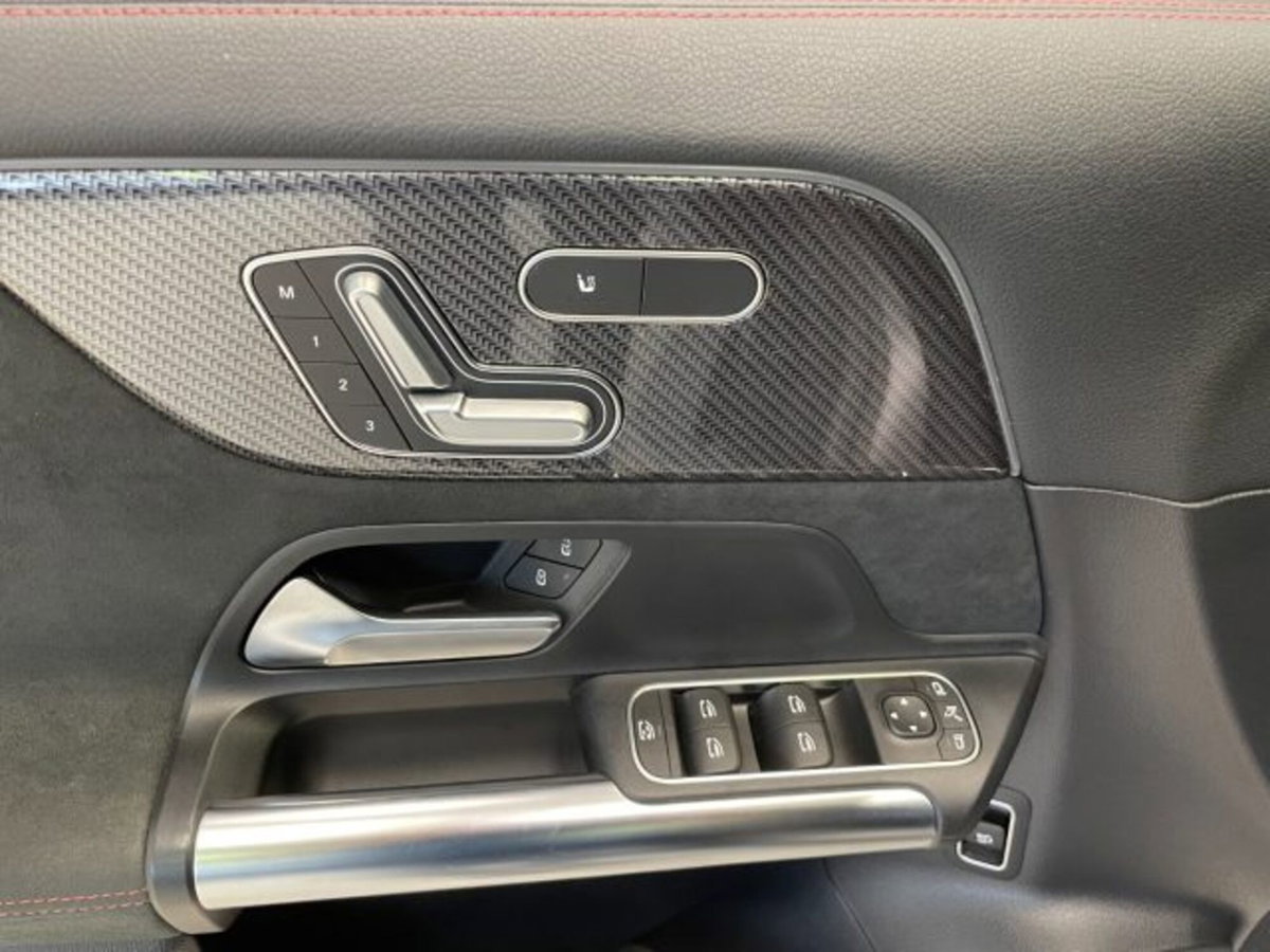 Mercedes-Benz GLA SUV 35 4Matic AMG (10)
