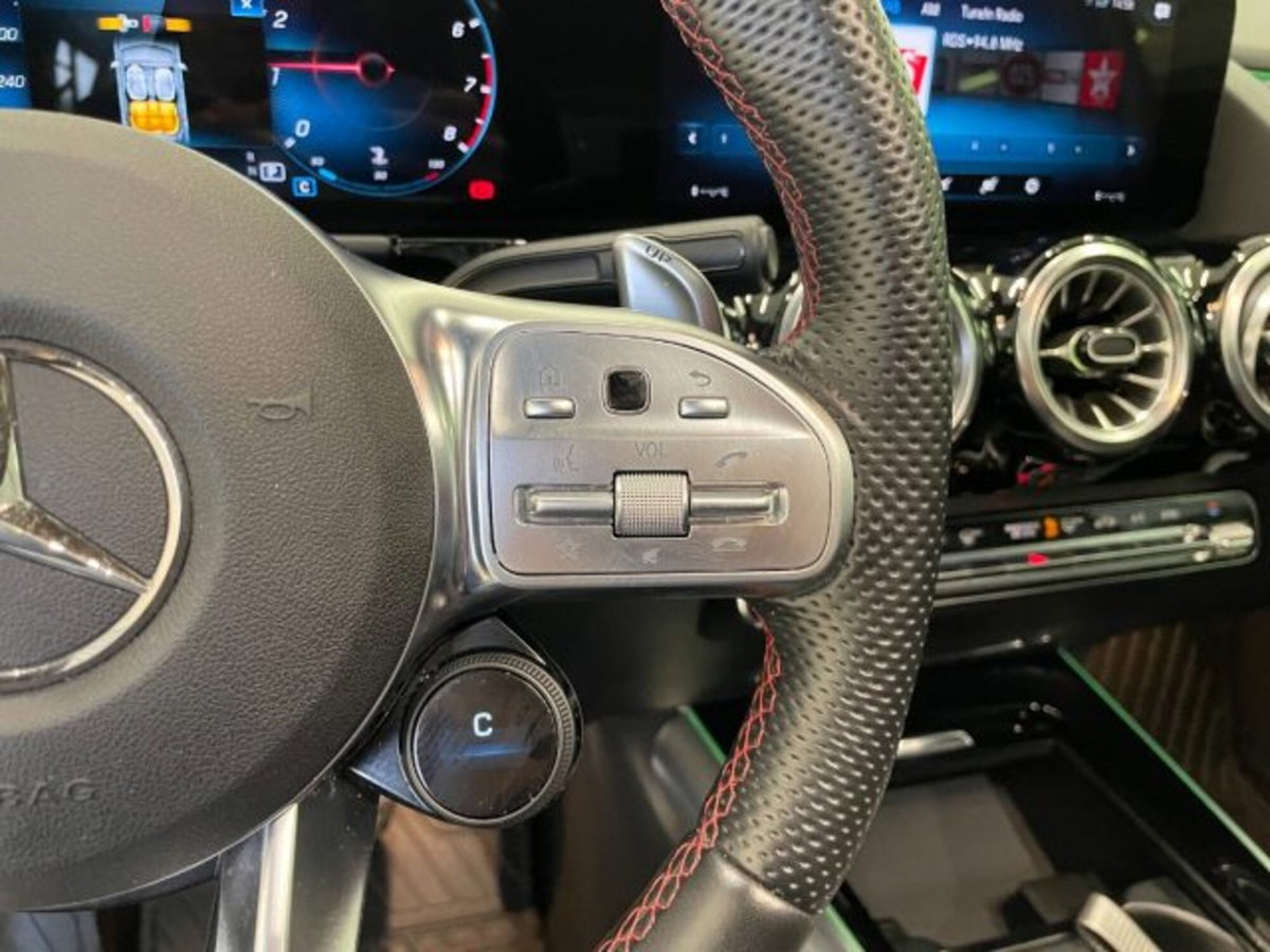 Mercedes-Benz GLA SUV 35 4Matic AMG (18)