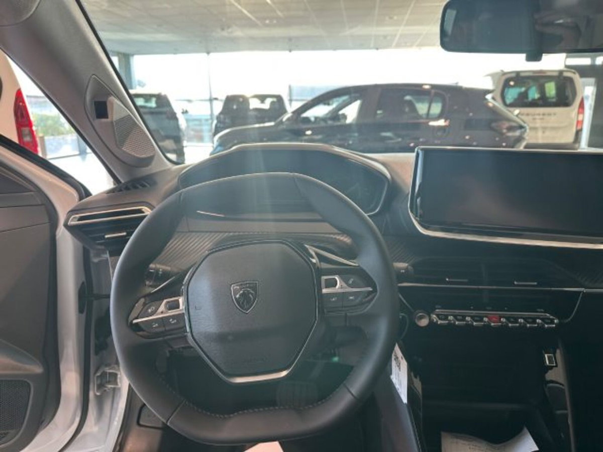 Peugeot 208 1.2 hybrid Active 100cv e-dcs 6 (12)