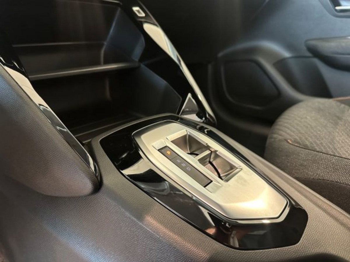 Peugeot 208 1.2 hybrid Active 100cv e-dcs 6 (13)