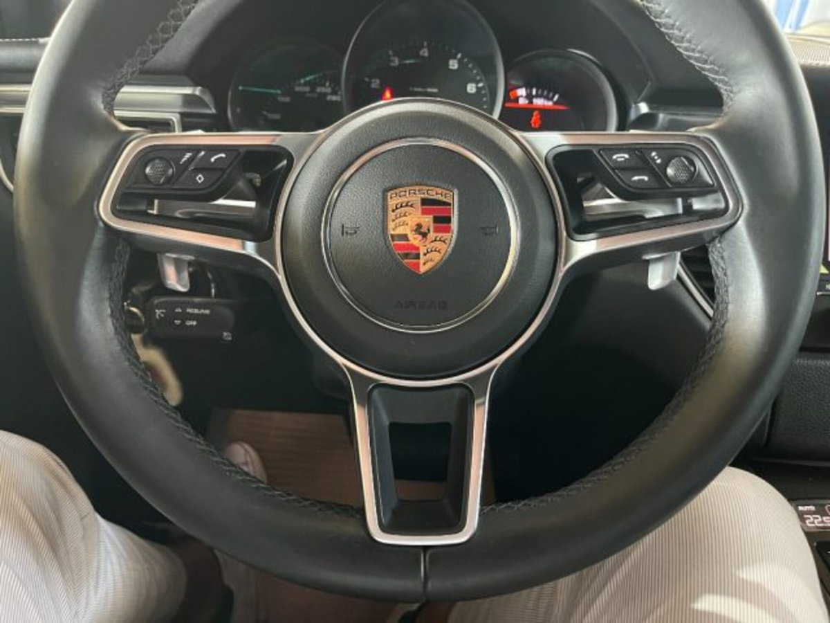 Porsche Macan 2.0 (12)