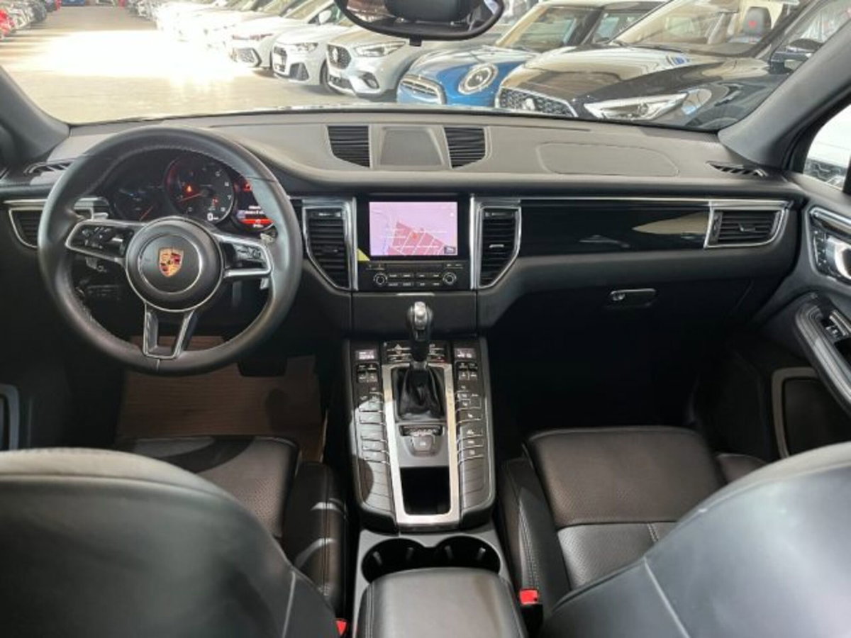 Porsche Macan 2.0 (9)