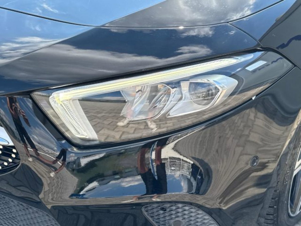 Mercedes-Benz Classe A Sedan 180 d Automatic 4p. Sport (13)
