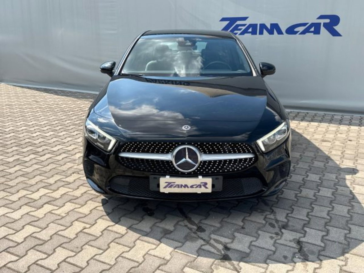 Mercedes-Benz Classe A Sedan 180 d Automatic 4p. Sport (2)