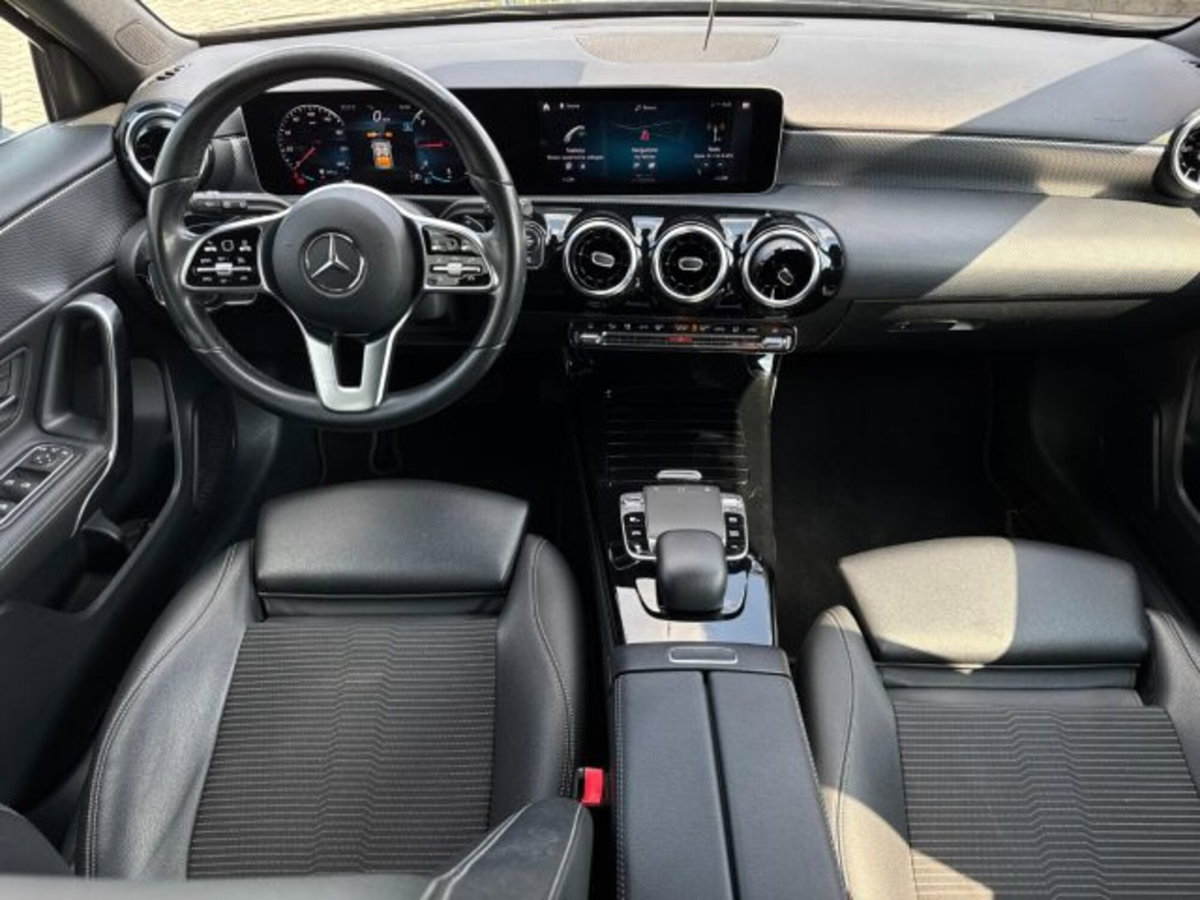 Mercedes-Benz Classe A Sedan 180 d Automatic 4p. Sport (5)