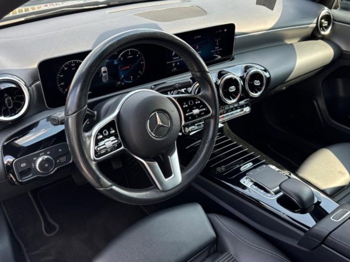 Mercedes-Benz Classe A Sedan 180 d Automatic 4p. Sport (7)