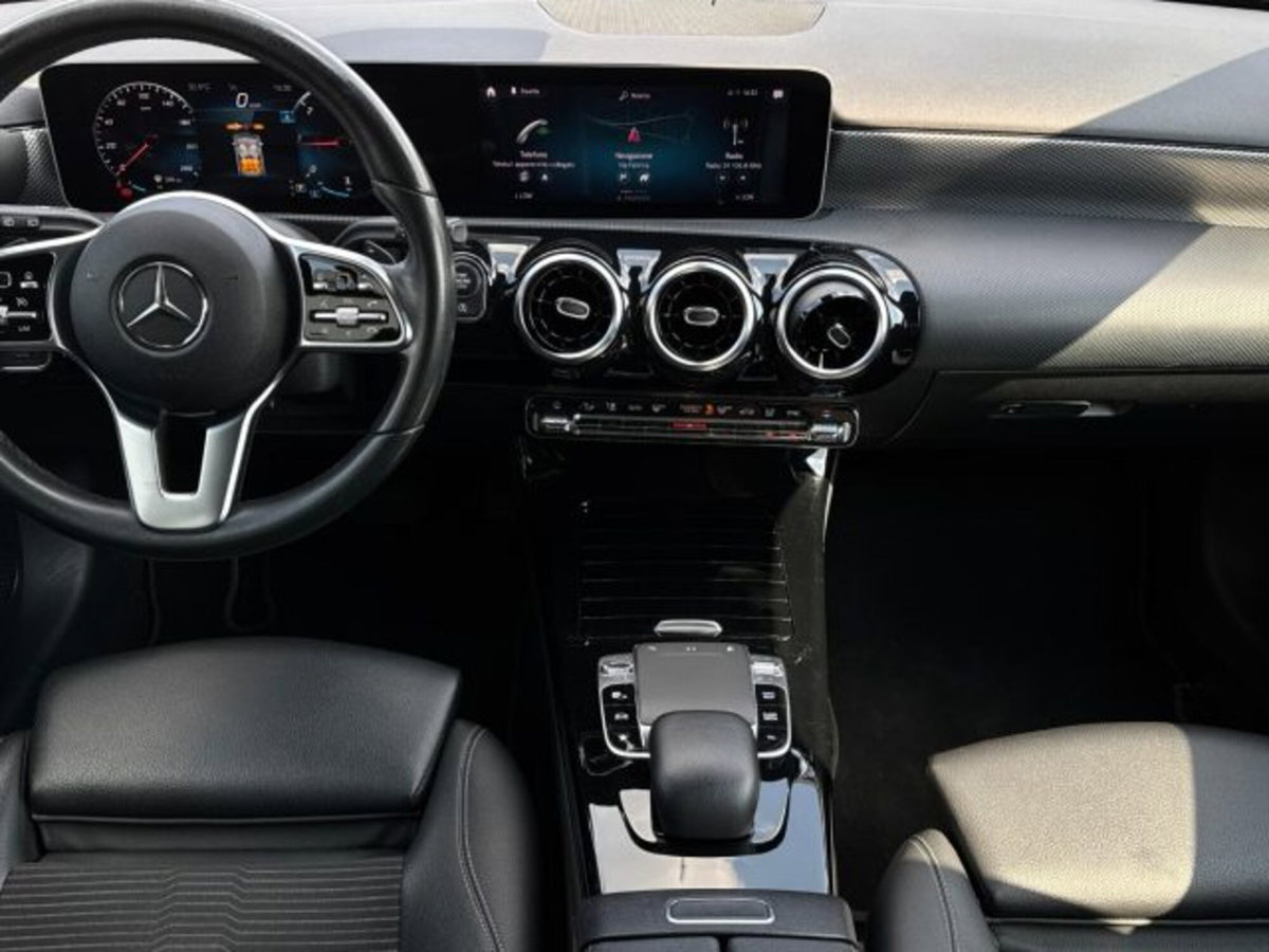 Mercedes-Benz Classe A Sedan 180 d Automatic 4p. Sport (8)