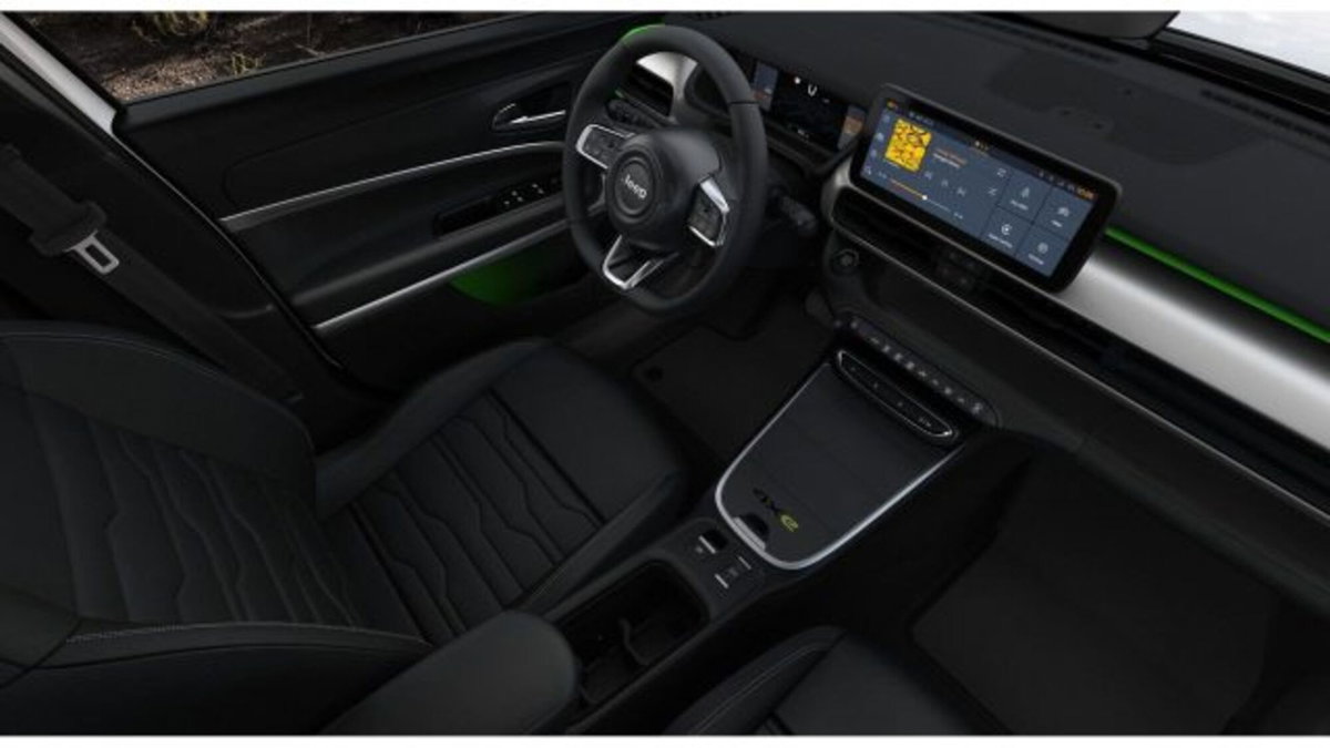 Jeep Avenger 1.2 turbo e-hybrid mhev Overland 4xe 145cv edct6 (7)