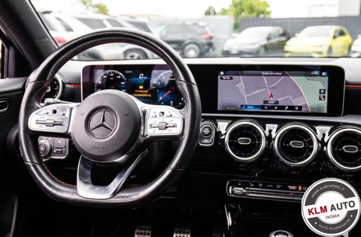 Mercedes-Benz Classe A 200 Premium (9)