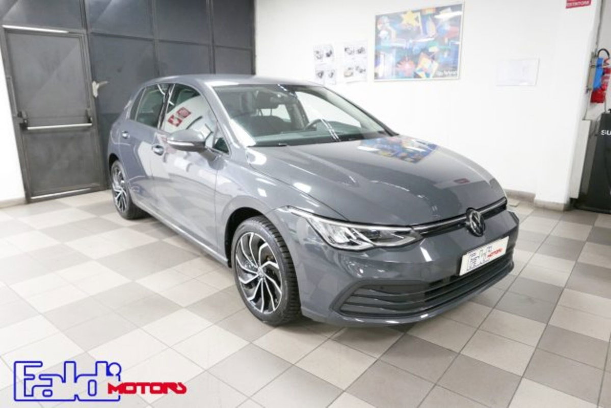 Volkswagen Golf Variant 1.0 eTSI EVO DSG Life