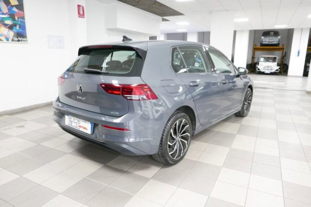 Volkswagen Golf Variant 1.0 eTSI EVO DSG Life (4)