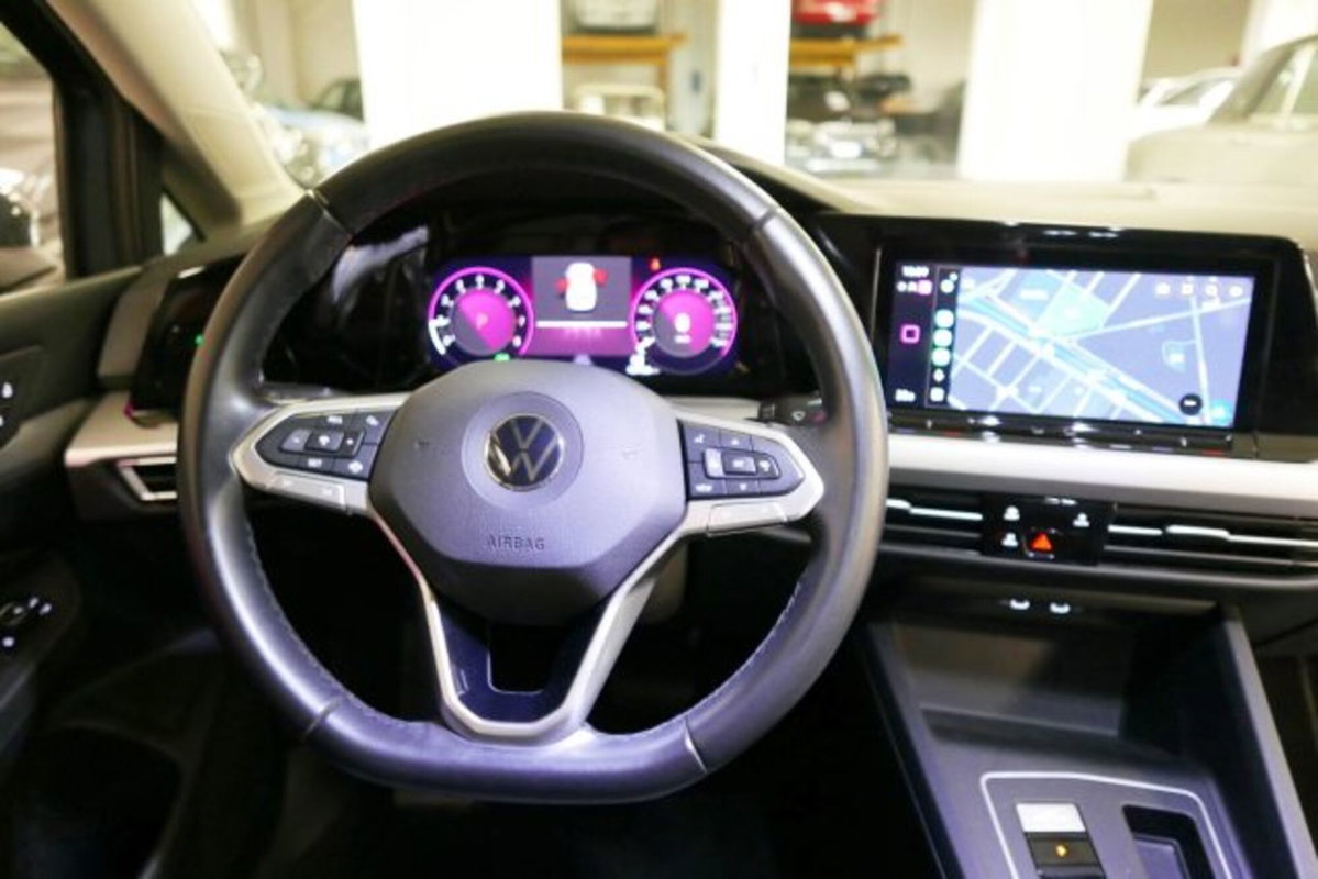 Volkswagen Golf Variant 1.0 eTSI EVO DSG Life (7)
