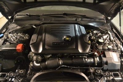 Jaguar XE 2.0 D Turbo 180 CV AWD aut. Portfolio (18)