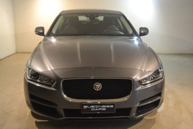 Jaguar XE 2.0 D Turbo 180 CV AWD aut. Portfolio (2)