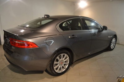 Jaguar XE 2.0 D Turbo 180 CV AWD aut. Portfolio (4)