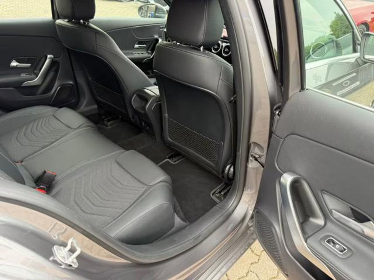 Mercedes-Benz Classe A Sedan 180 d Progressive Advanced Plus auto (13)