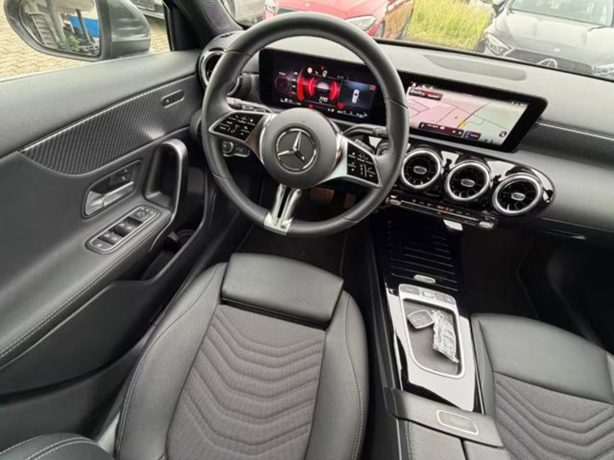 Mercedes-Benz Classe A Sedan 180 d Progressive Advanced Plus auto (14)