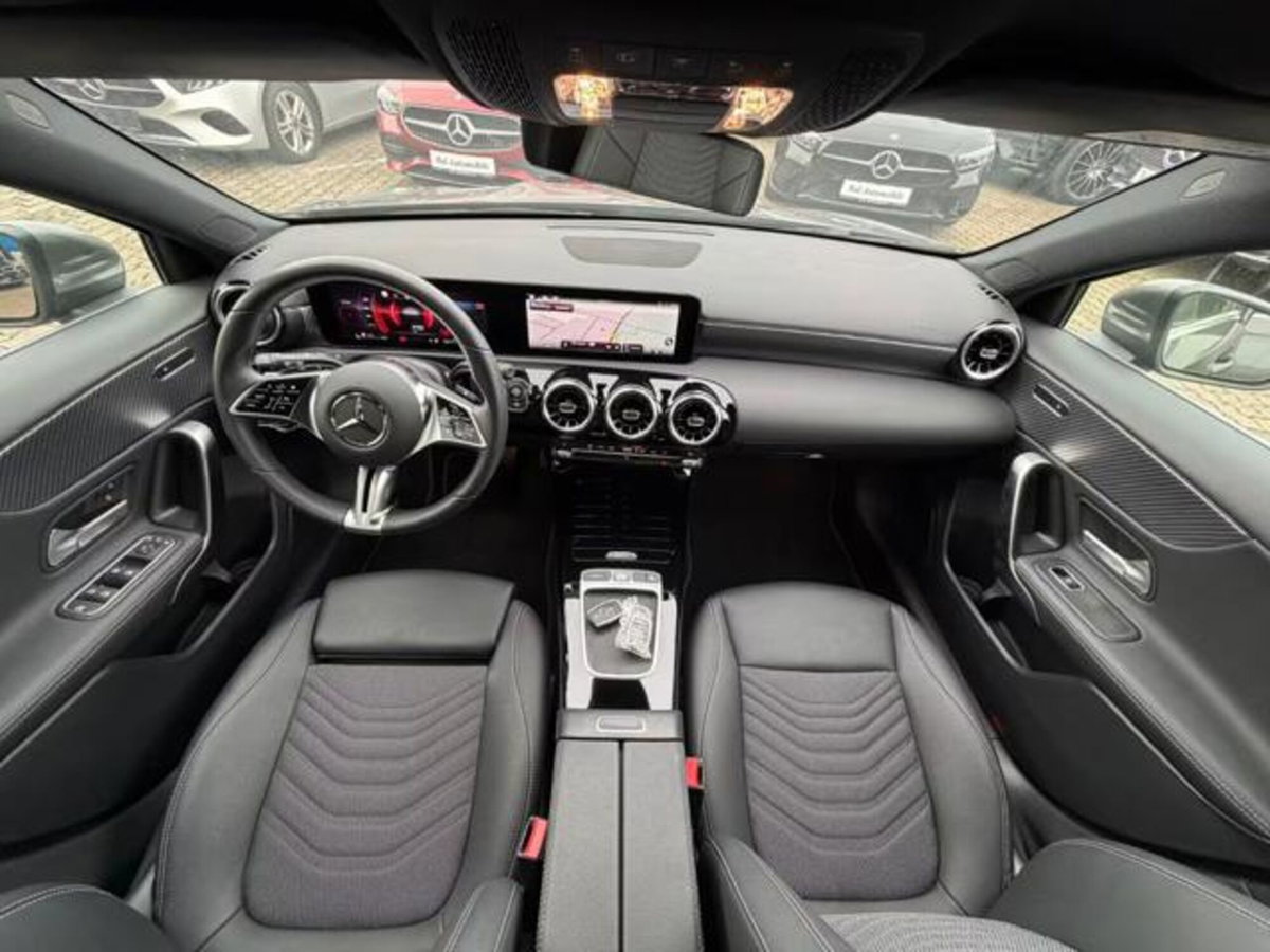 Mercedes-Benz Classe A Sedan 180 d Progressive Advanced Plus auto (8)