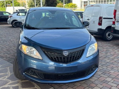 Lancia Ypsilon 1.0 FireFly 5 porte S&S Hybrid Silver Plus (2)