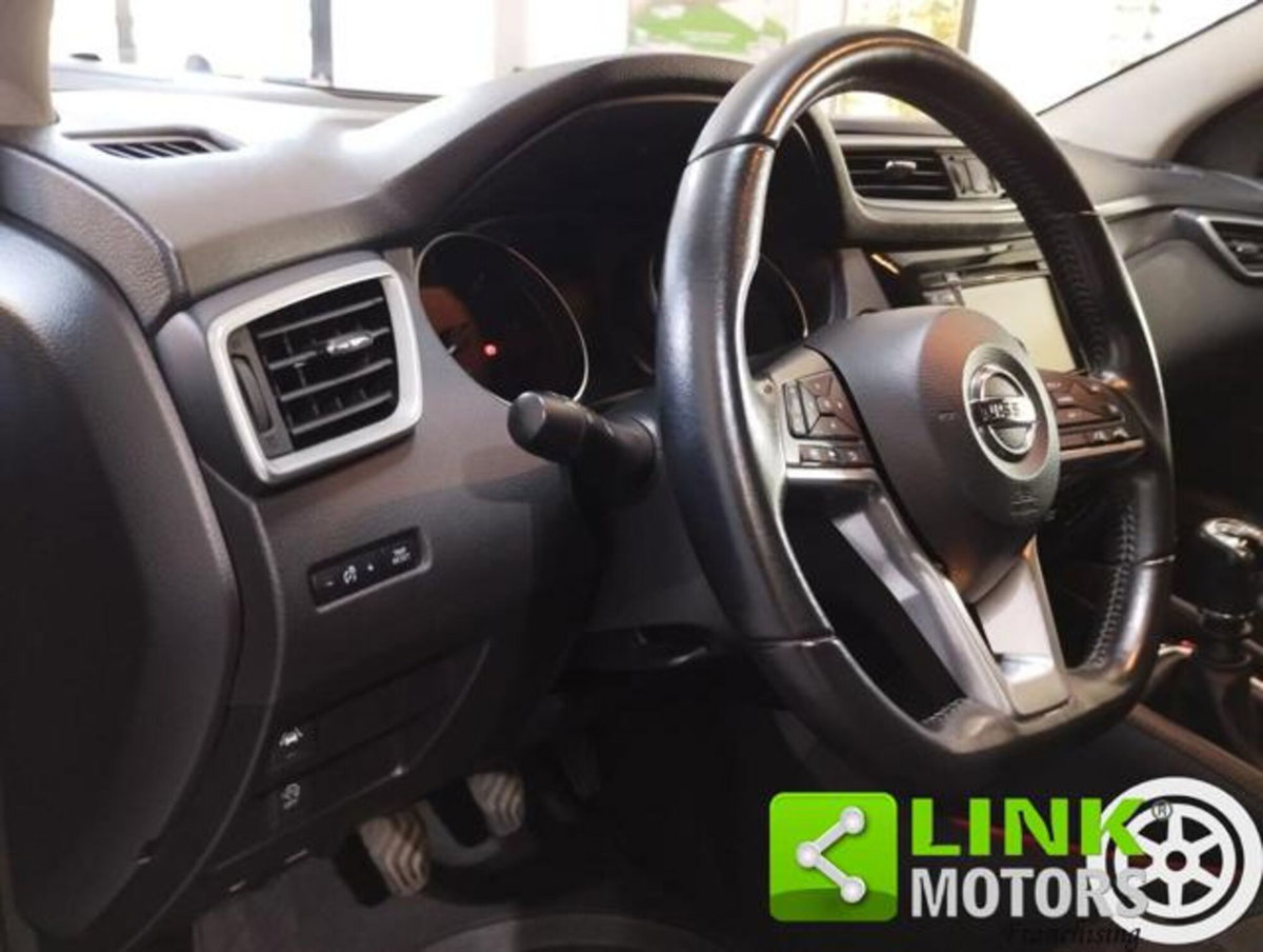 Nissan Qashqai 1.6 dCi 2WD N-Connecta (13)