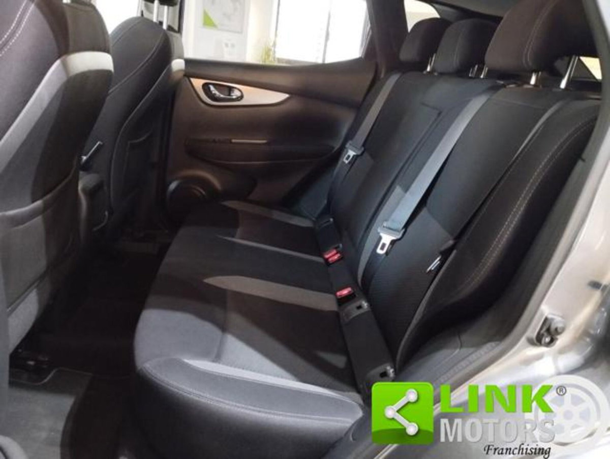 Nissan Qashqai 1.6 dCi 2WD N-Connecta (14)