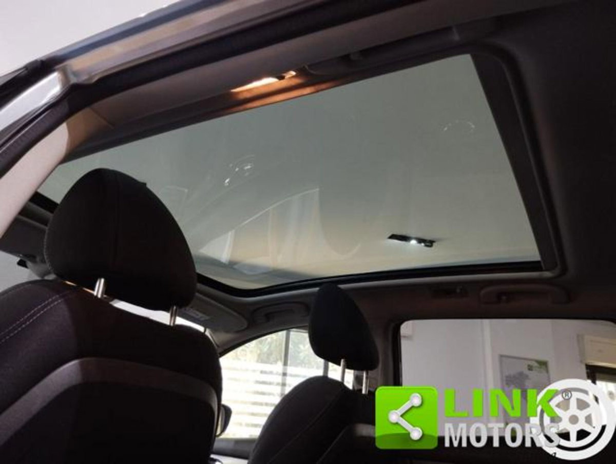 Nissan Qashqai 1.6 dCi 2WD N-Connecta (15)