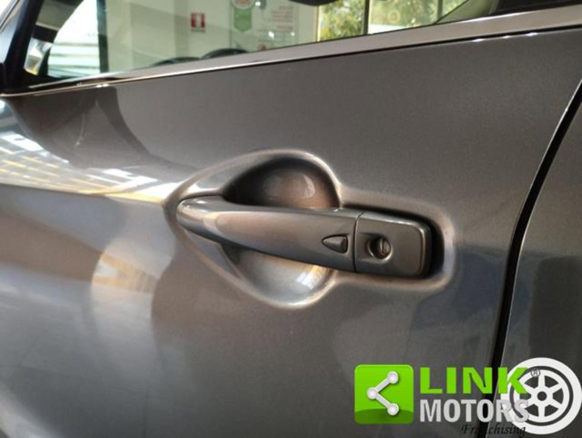 Nissan Qashqai 1.6 dCi 2WD N-Connecta (7)