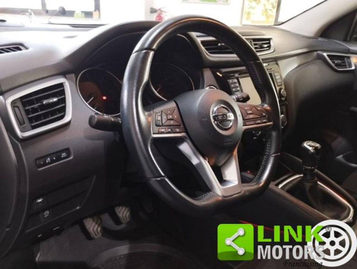 Nissan Qashqai 1.6 dCi 2WD N-Connecta (8)