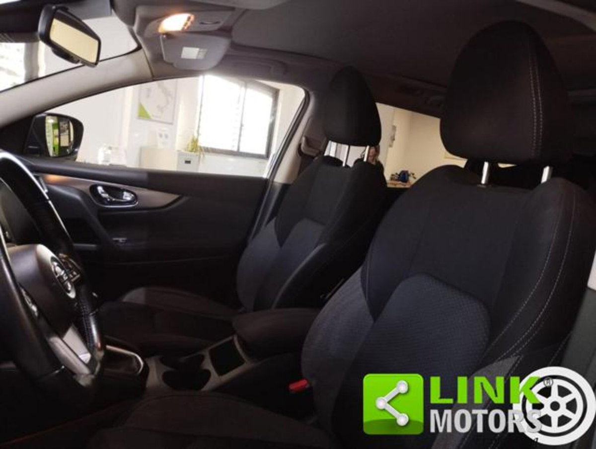 Nissan Qashqai 1.6 dCi 2WD N-Connecta (9)