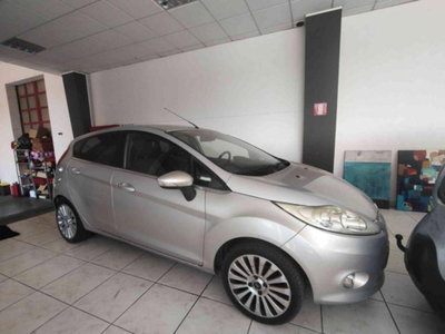 Ford Fiesta 1.4 5 porte Bz.- GPL Titanium usata