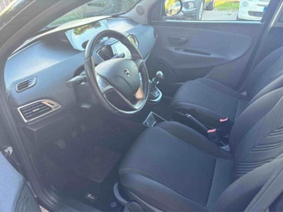 Lancia Ypsilon 1.0 FireFly 5 porte S&S Hybrid Ecochic Gold (10)