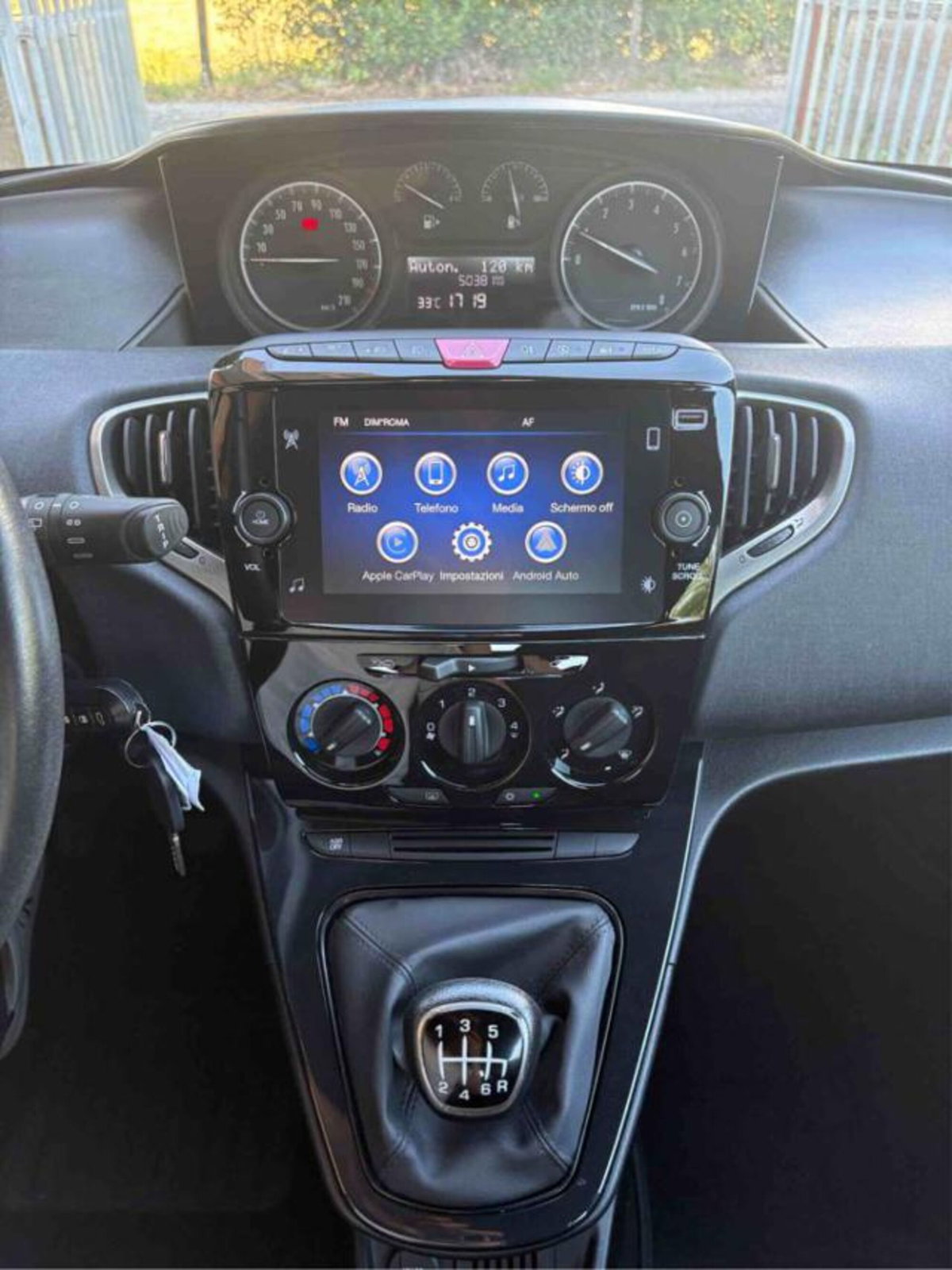 Lancia Ypsilon 1.0 FireFly 5 porte S&S Hybrid Ecochic Gold (15)