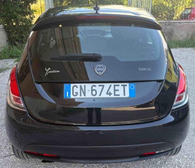 Lancia Ypsilon 1.0 FireFly 5 porte S&S Hybrid Ecochic Gold (4)