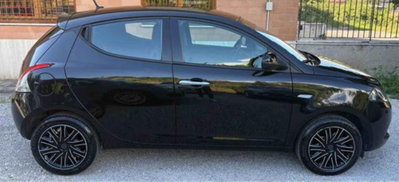 Lancia Ypsilon 1.0 FireFly 5 porte S&S Hybrid Ecochic Gold (6)