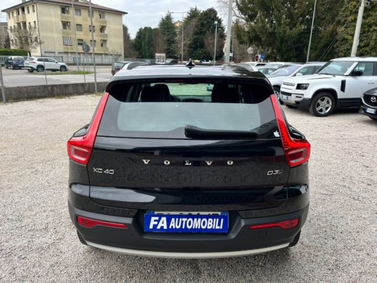 Volvo XC40 D3 AWD Geartronic Momentum (15)