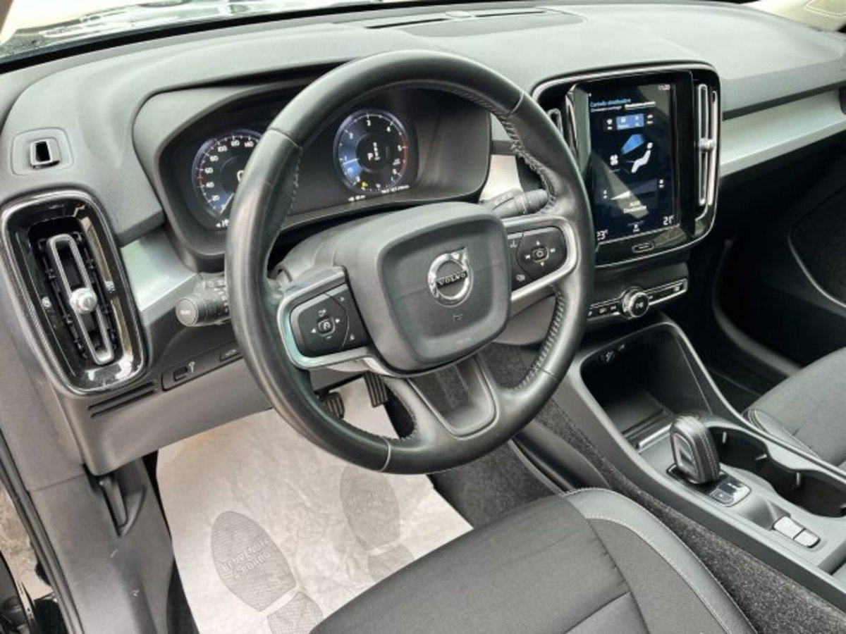 Volvo XC40 D3 AWD Geartronic Momentum (17)